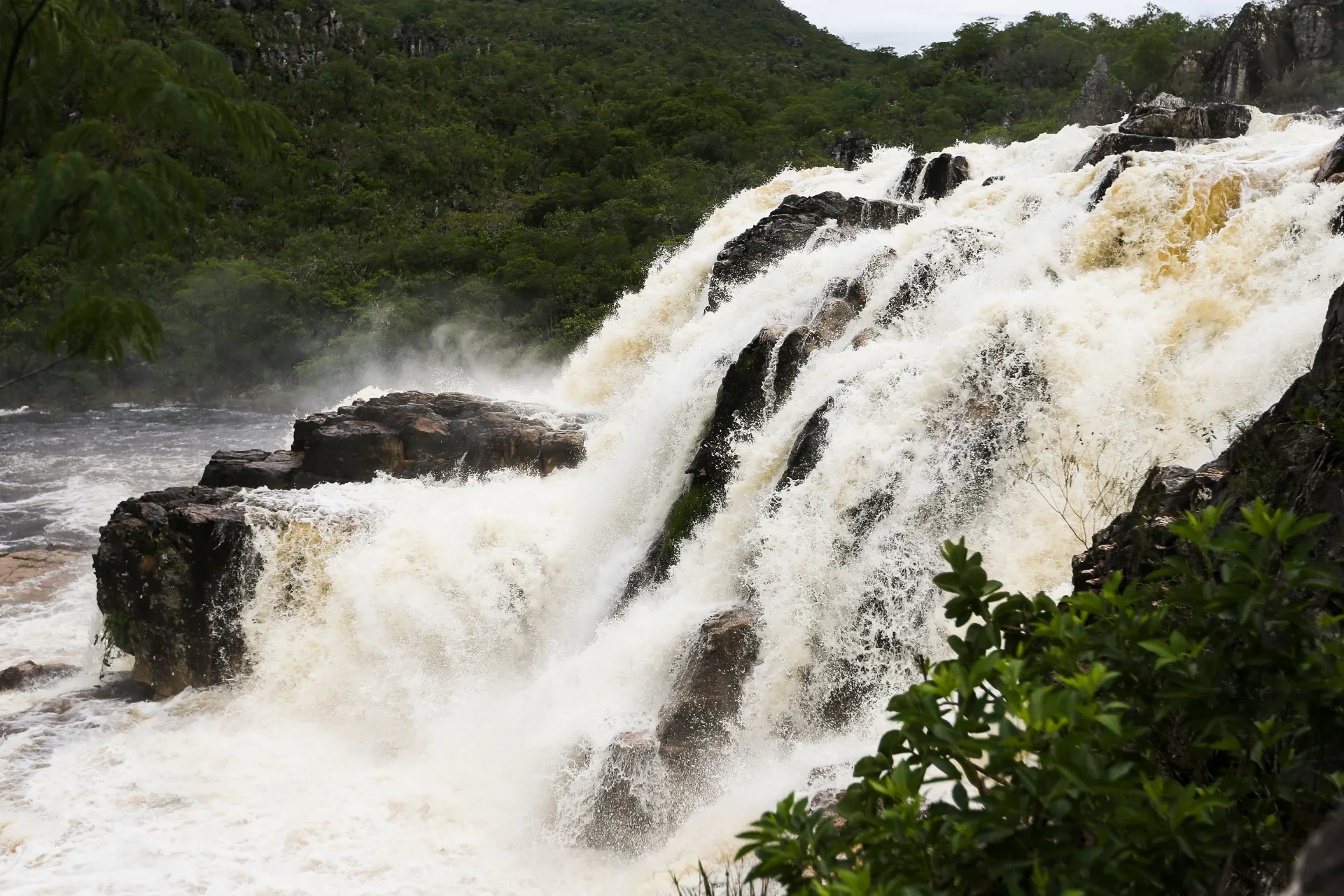 Imagem ilustrativa: Cânions do Rio Preto e Cachoeira das Cariocas, Chapada dos Veadeiros (foto de Marcelo Camargo/Agência Brasil)